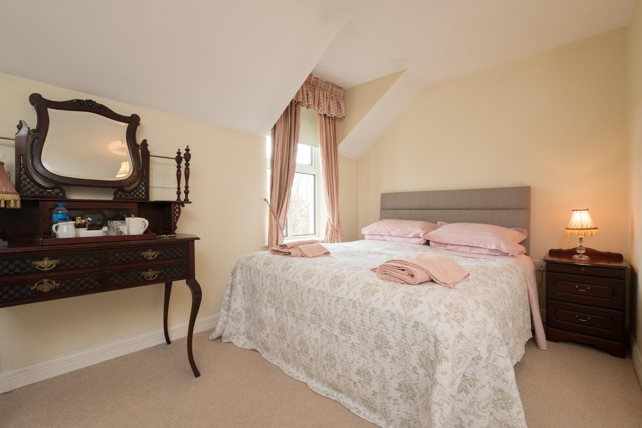 Ashwood House Bed and Breakfast Corrandulla Esterno foto