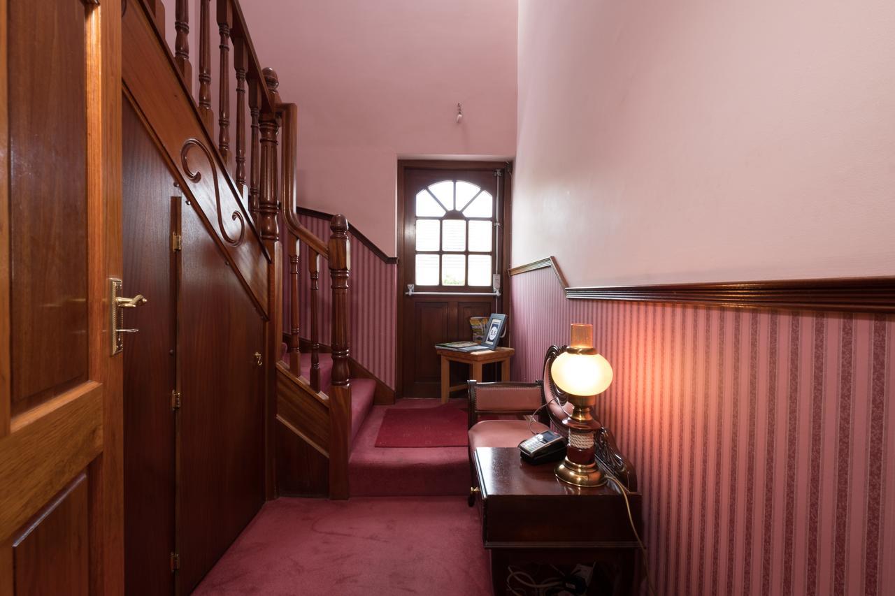 Ashwood House Bed and Breakfast Corrandulla Esterno foto