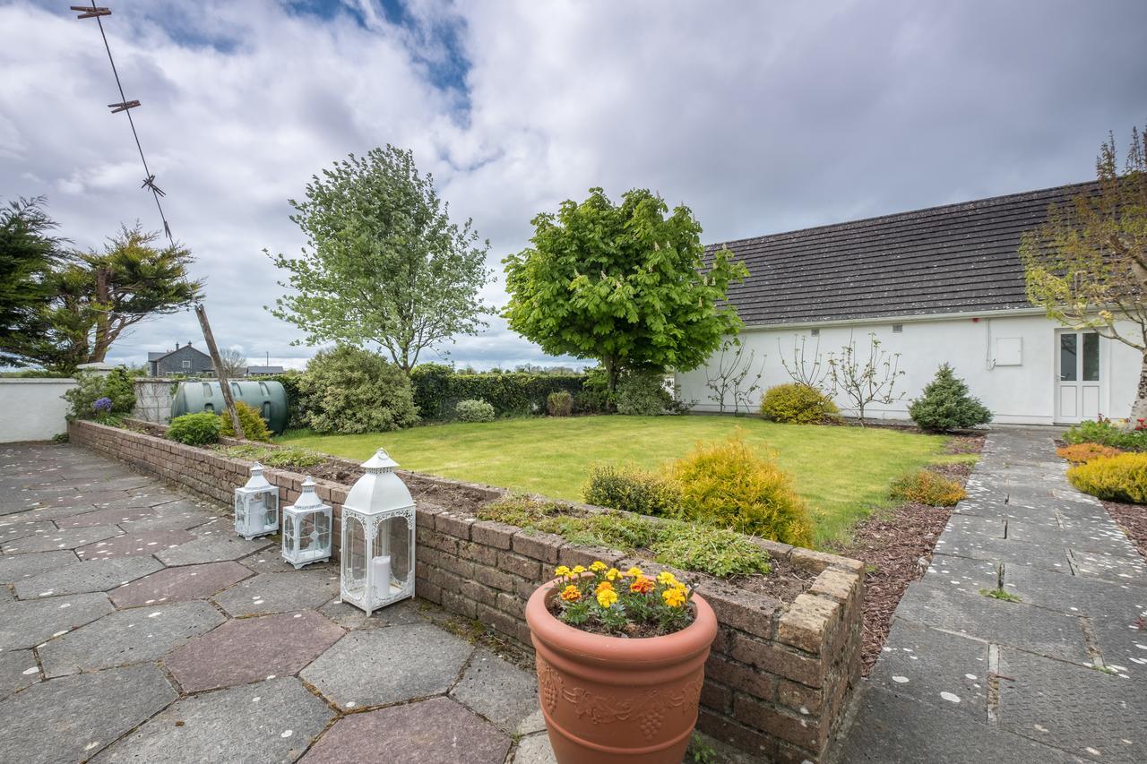 Ashwood House Bed and Breakfast Corrandulla Esterno foto