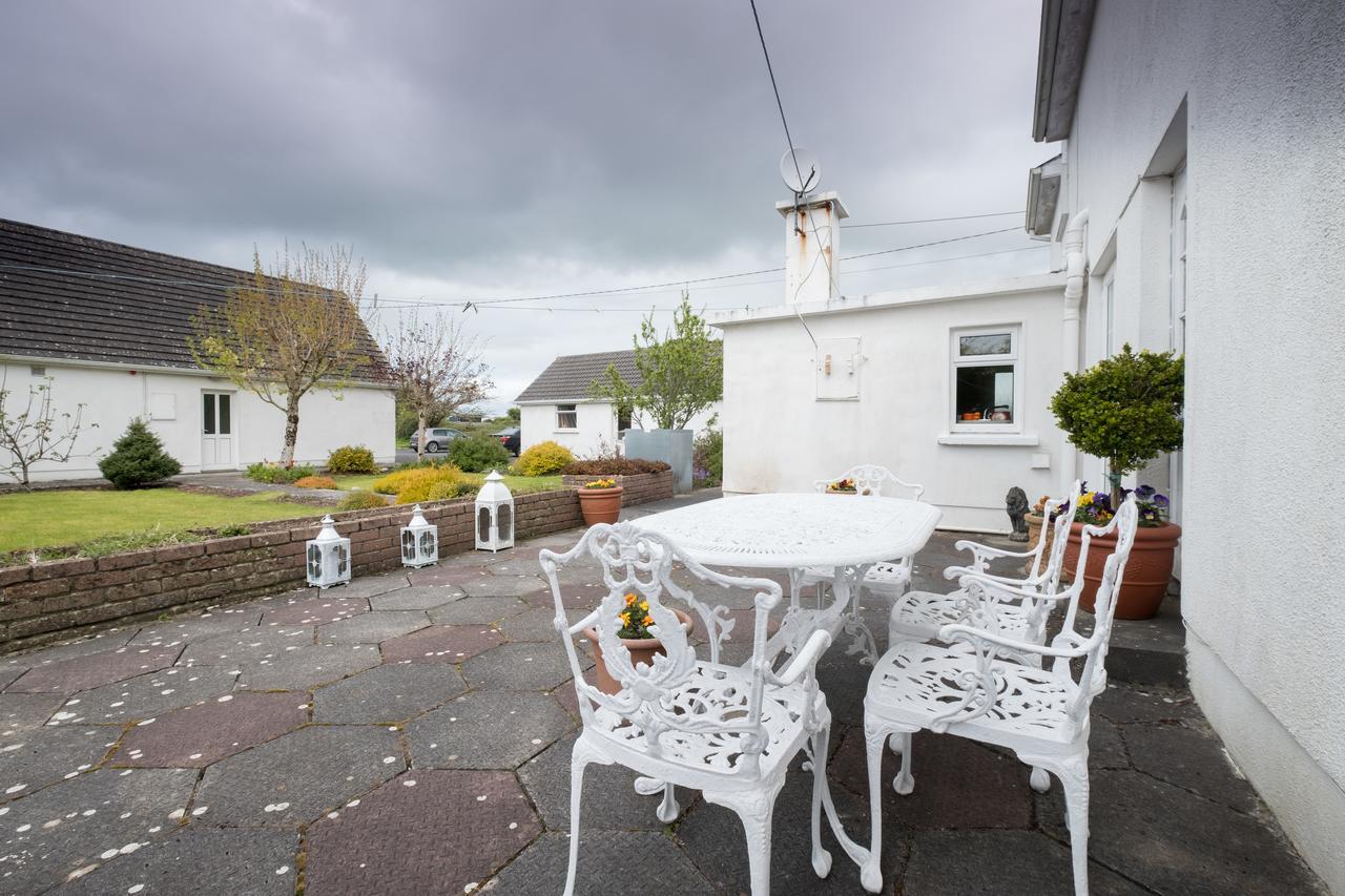 Ashwood House Bed and Breakfast Corrandulla Esterno foto